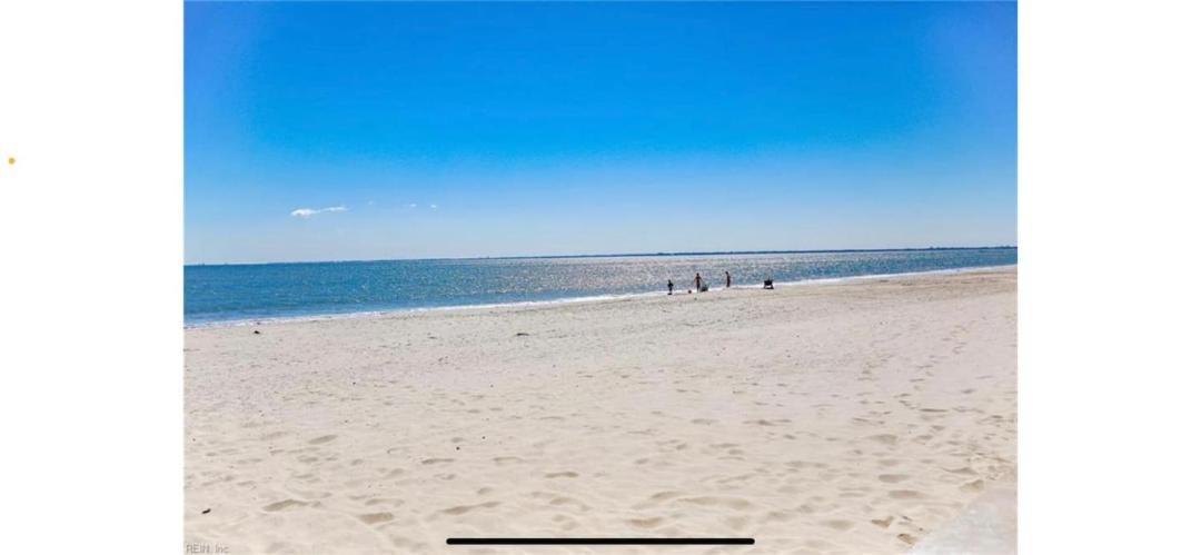 Photo of Human In Picture in Buckroe Beach
