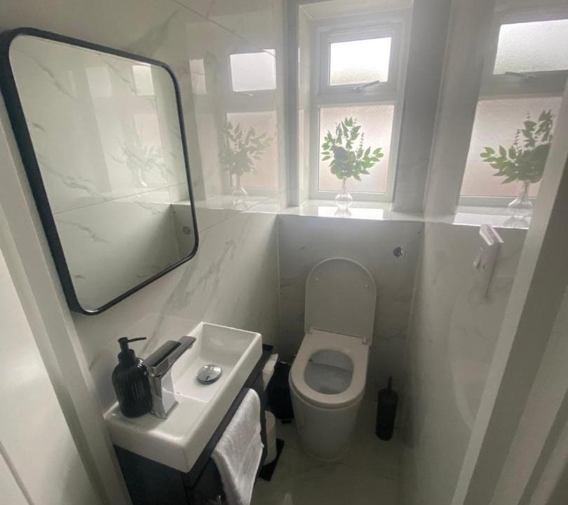 Photo of Bathroom in Colnbrook