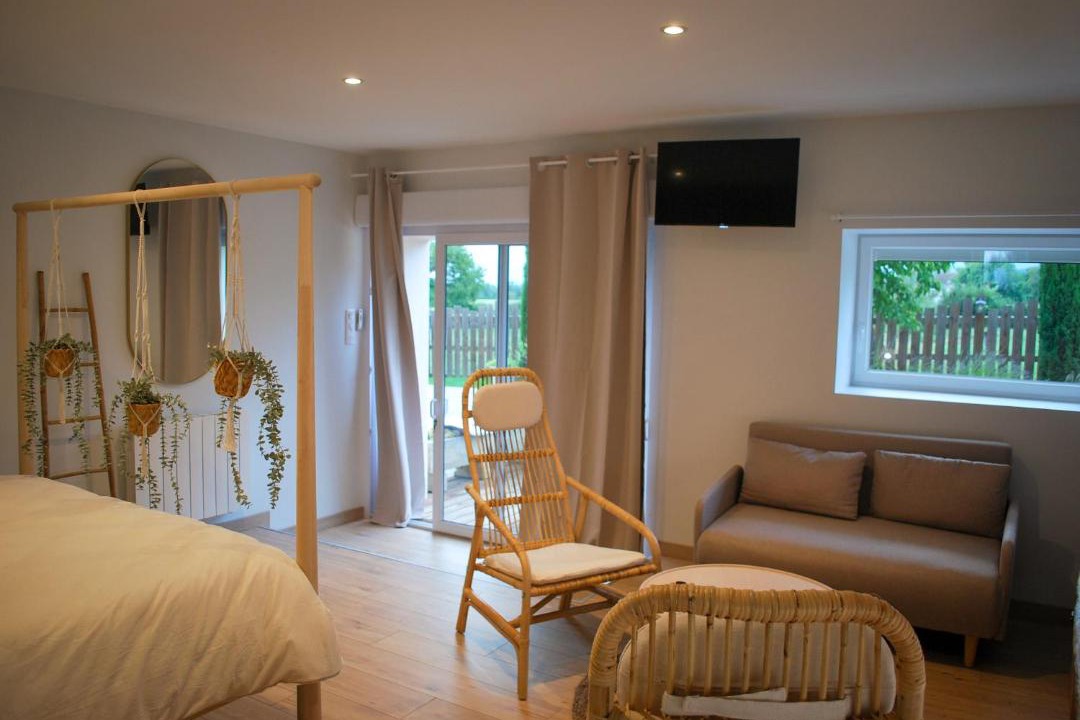 Photo of Others in Renaison