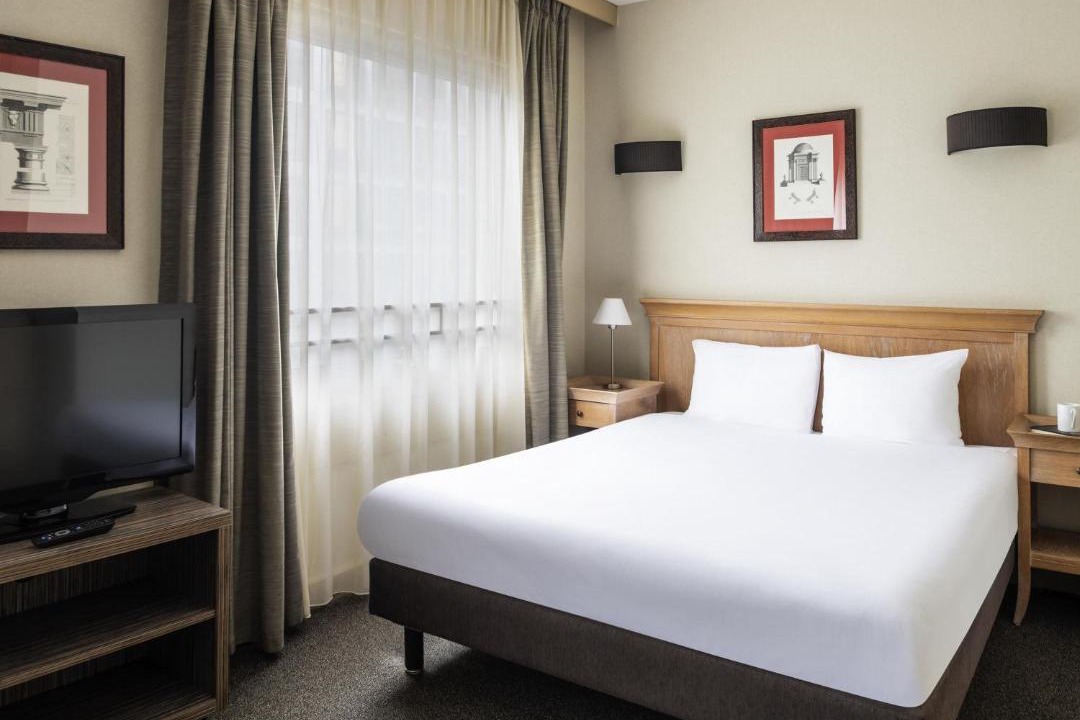 Photo of Bedroom in Puteaux