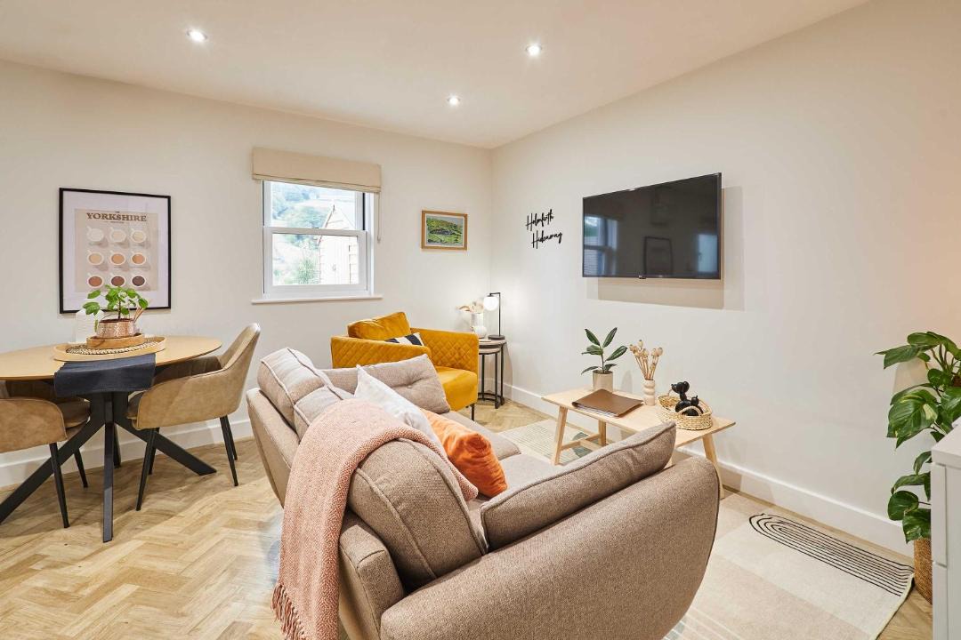 Photo of Others in Holmbridge