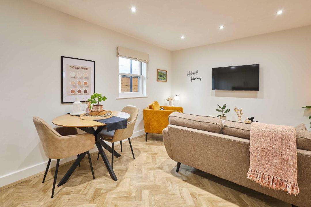 Photo of Others in Holmbridge