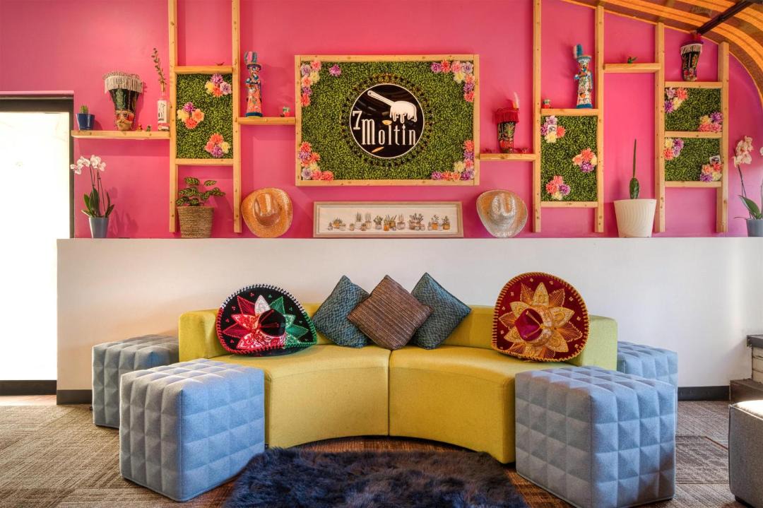 Photo of Livingroom in Lakeview