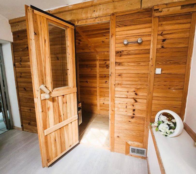 Photo of Others in Meynes