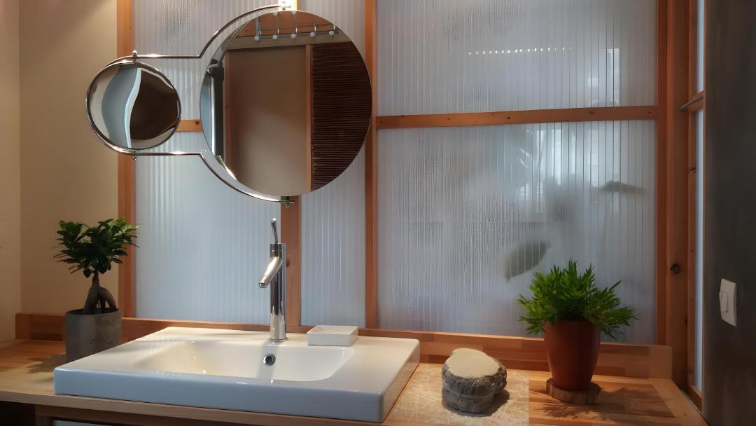 Photo of Others in Gan