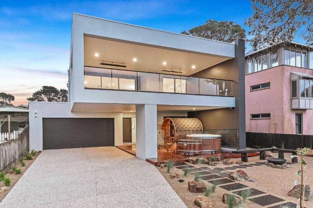 Photo of Others in Rhyll