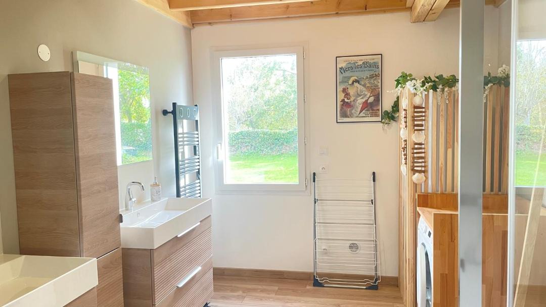 Photo of Bathroom in Arrest