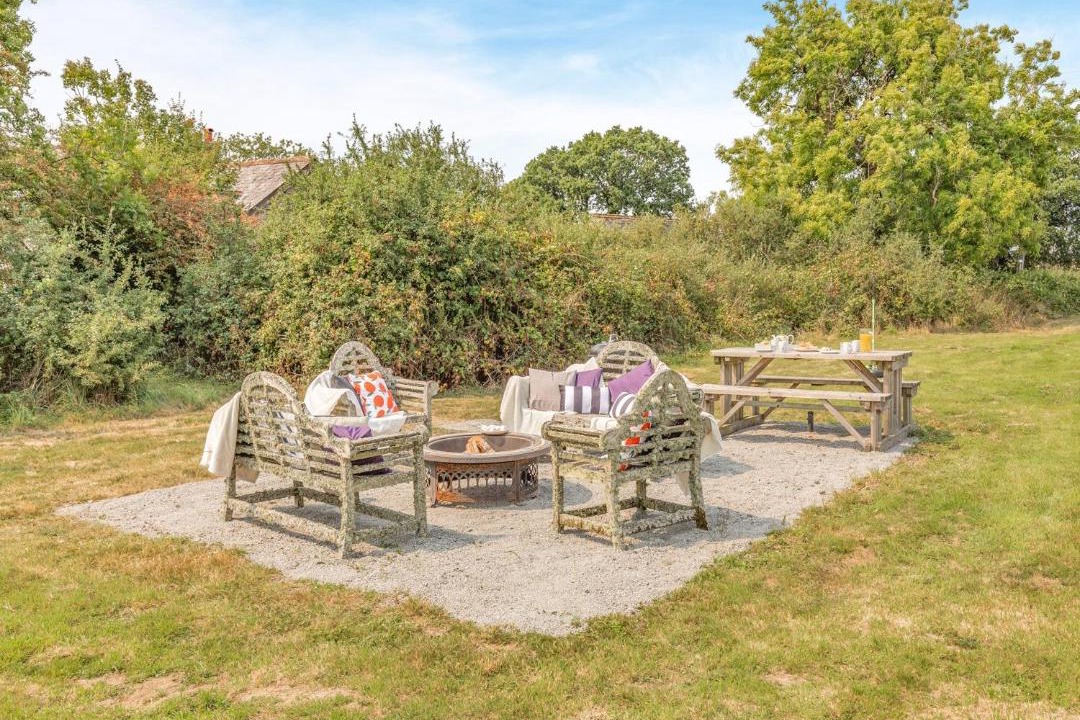 Photo of Others in Lifton