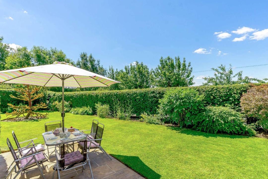 Photo of Others in Bagby