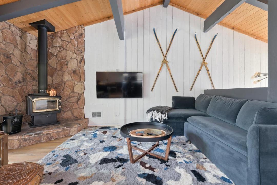 Photo of Livingroom in Mammoth Lakes