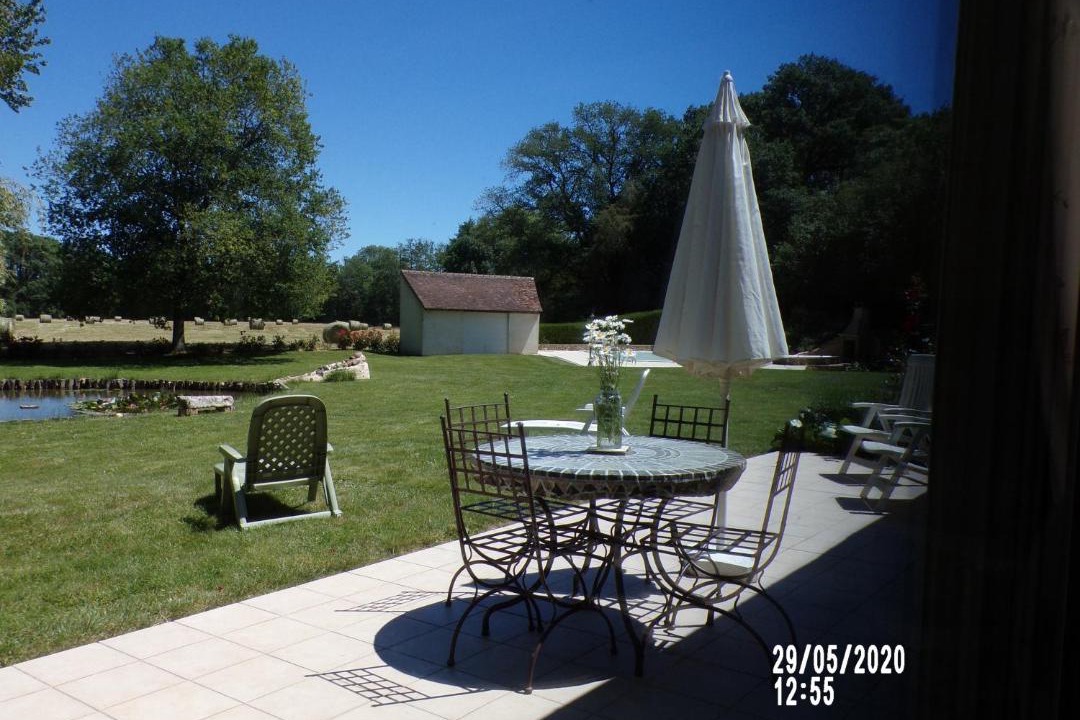 Photo of Others in Unverre