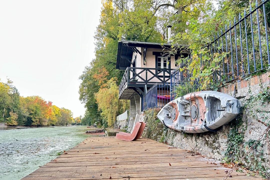 Photo of Others in Olivet