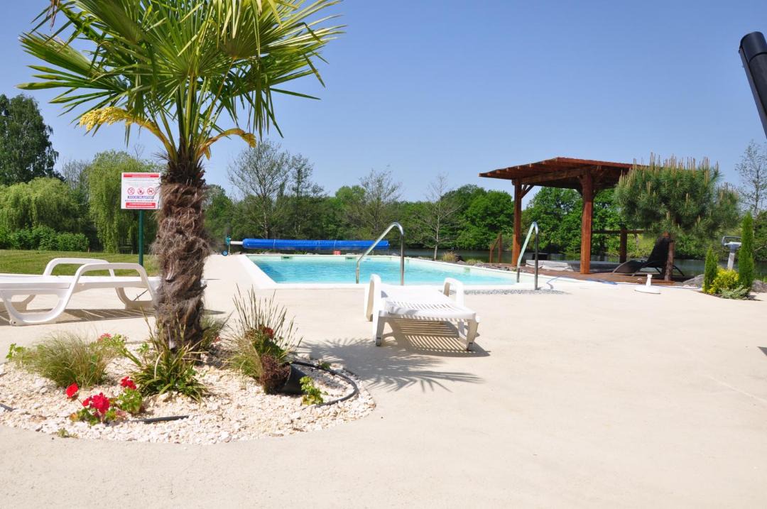 Photo of Others in Thionne