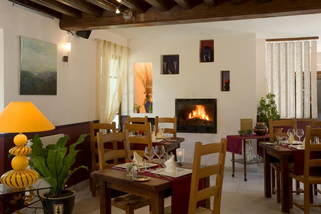 Photo of Others in Thionne