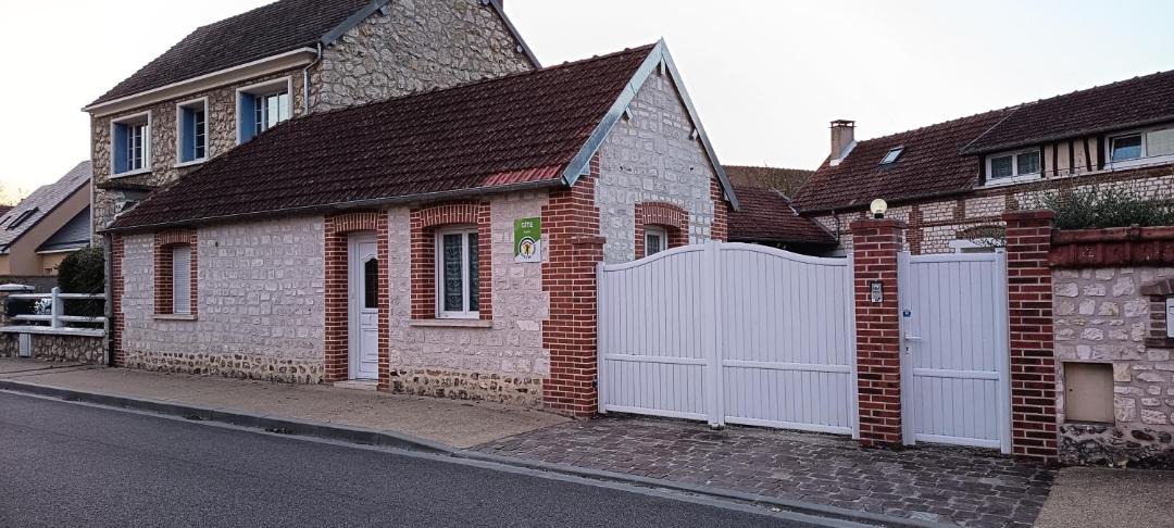 Photo of Buildings in Le Vaudreuil