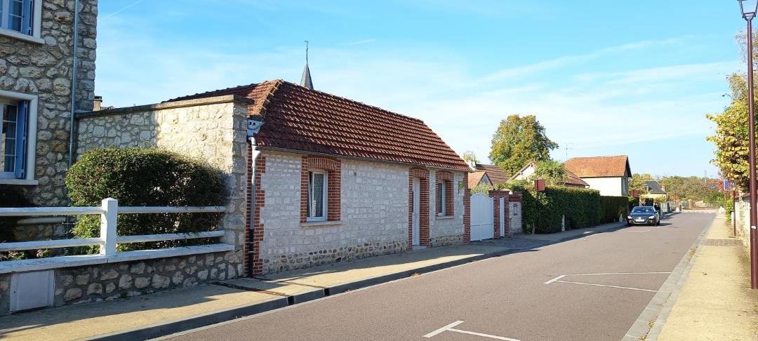 Photo of Buildings in Le Vaudreuil