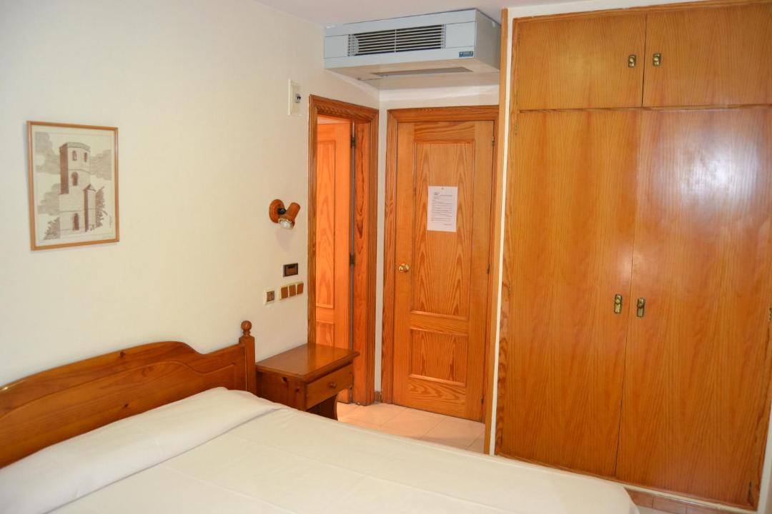Photo of Bedroom in Alujan