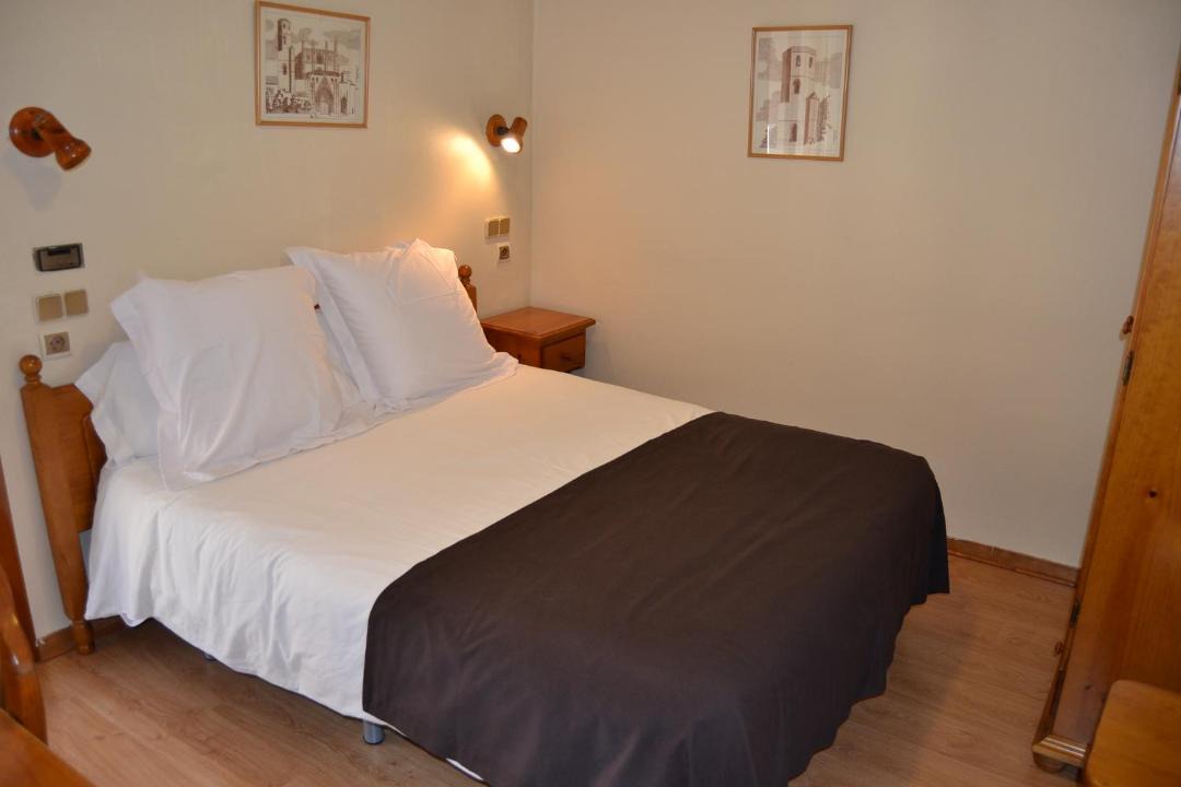 Photo of Bedroom in Alujan