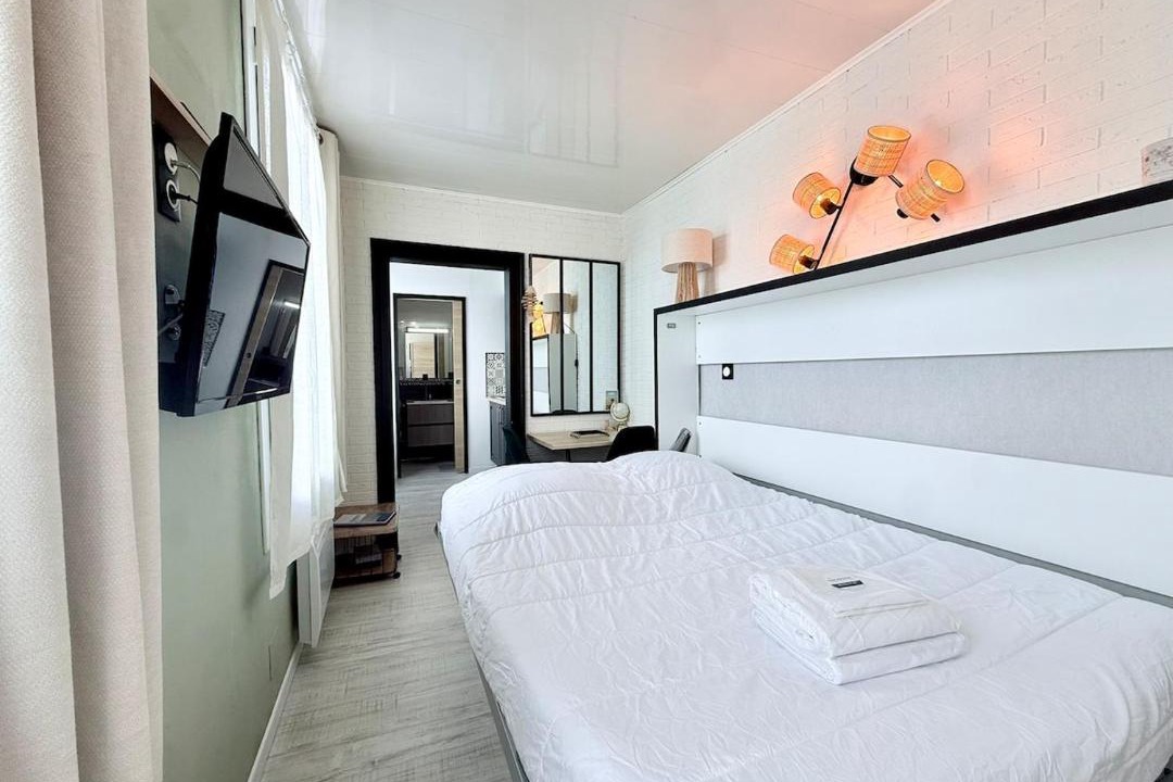 Photo of Others in Rochefort