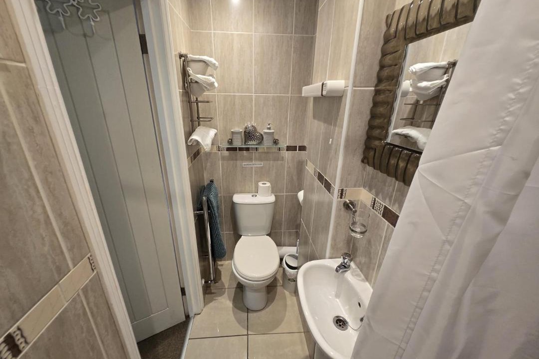 Photo of Bathroom in Hewish