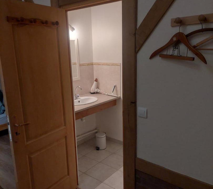 Photo of Bathroom in Treigny