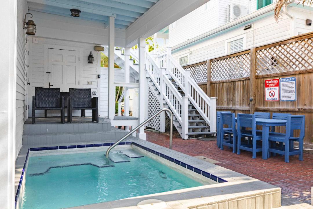 Photo of Patio Balcony in Historic Seaport