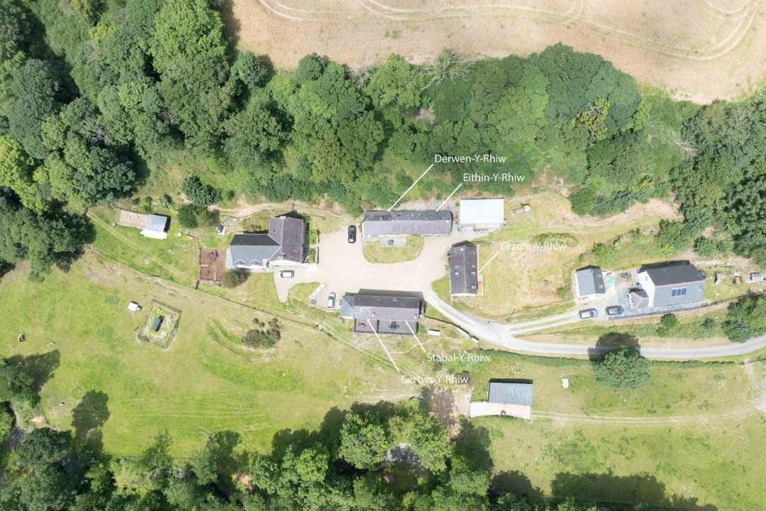 Photo of Others in Tremain