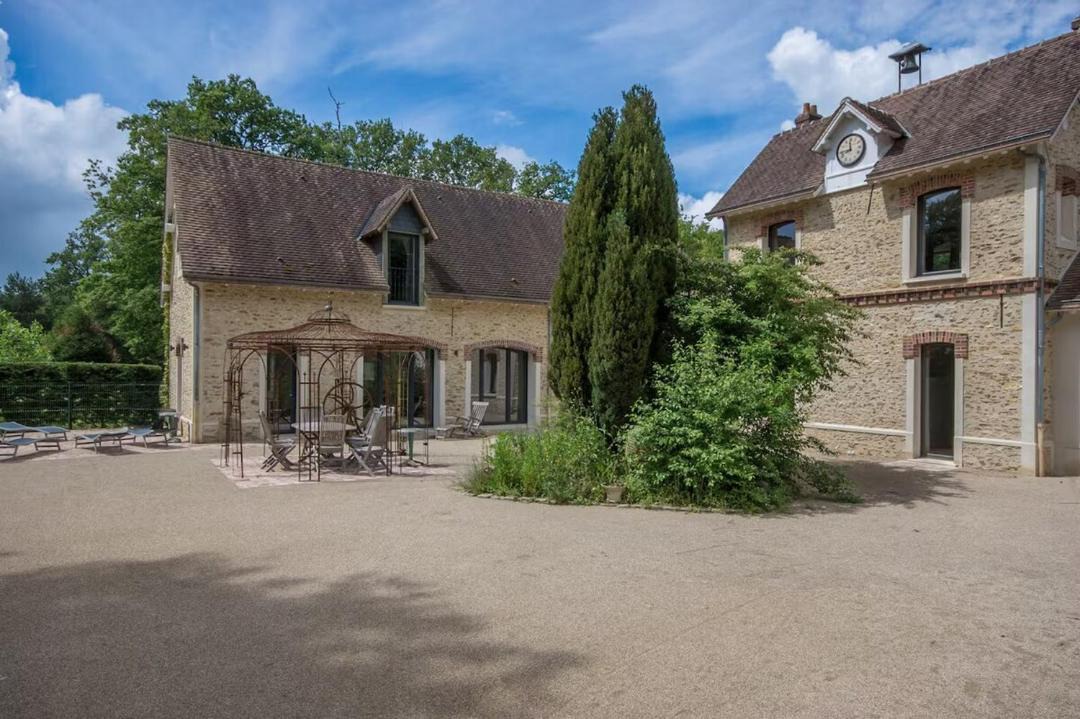 Photo of Others in Orphin