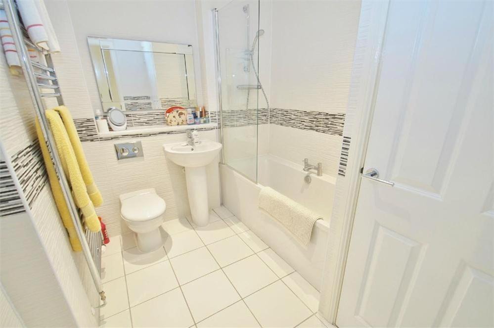 Photo of Bathroom in Rugby