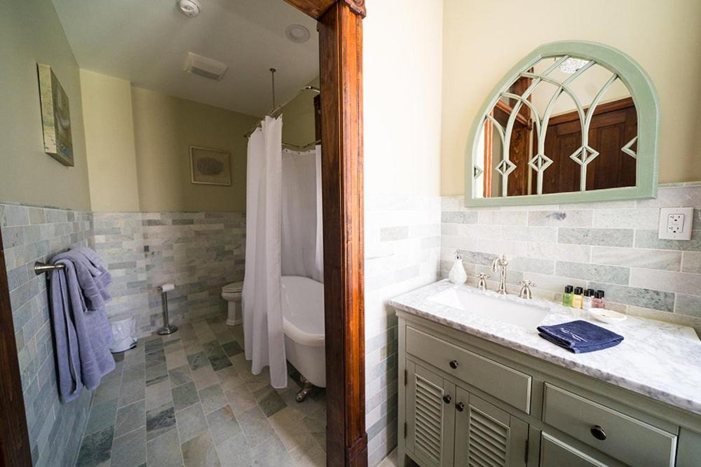 Photo of Bathroom in Conshohocken