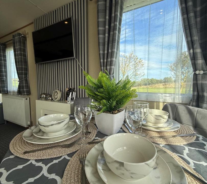 Photo of Others in Cayton Bay