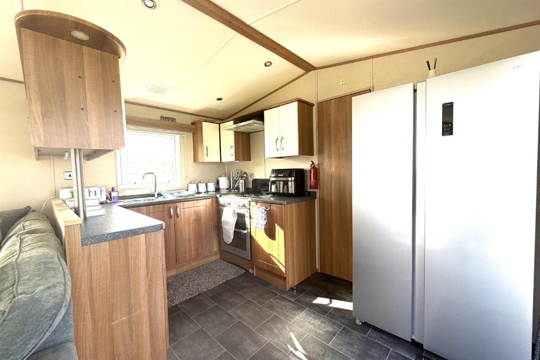 Photo of Others in Cayton Bay