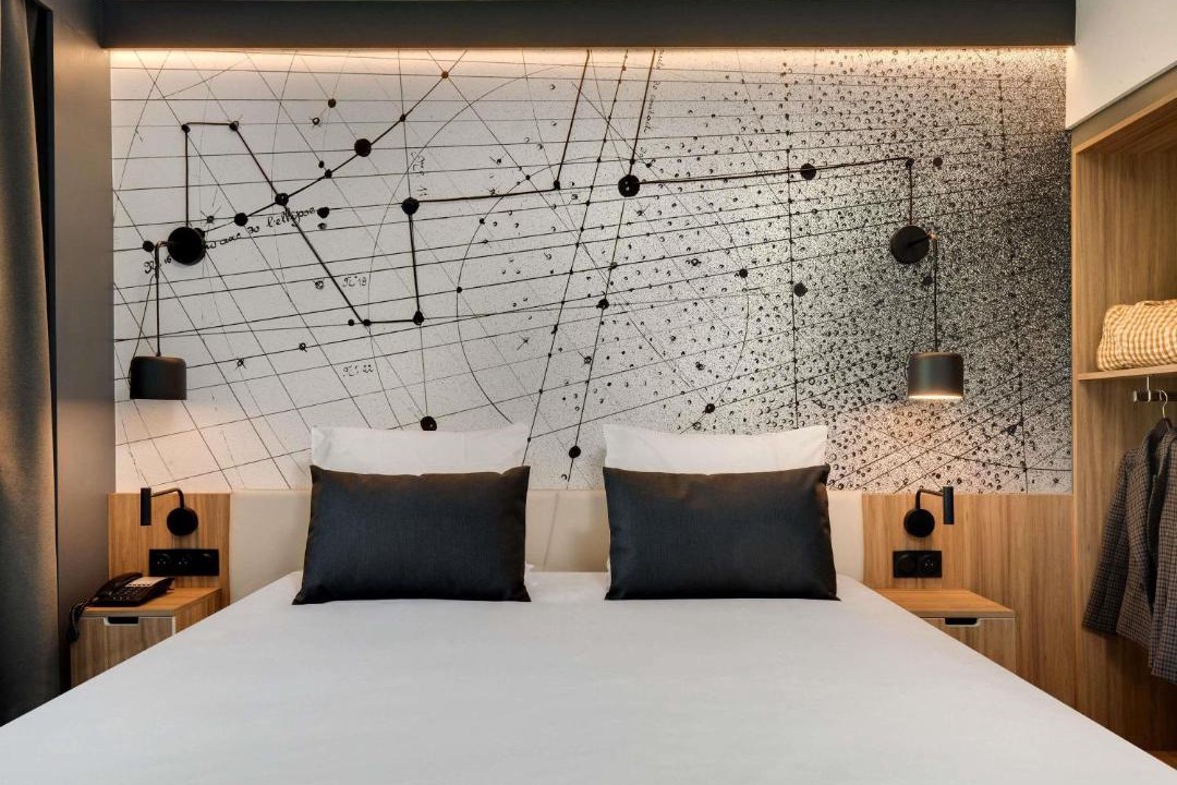 Photo of Bedroom in Antigone