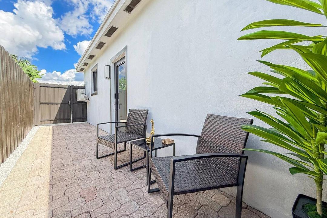 Photo of Patio Balcony in Miramar