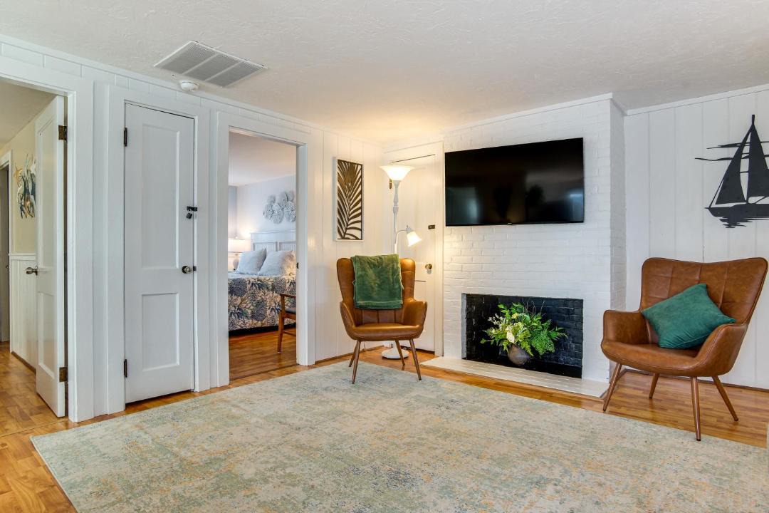 Photo of Others in West Hyannisport