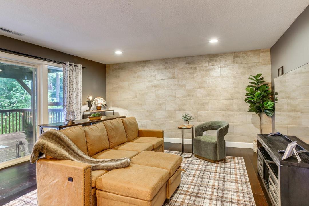 Photo of Others in Pleasant Valley