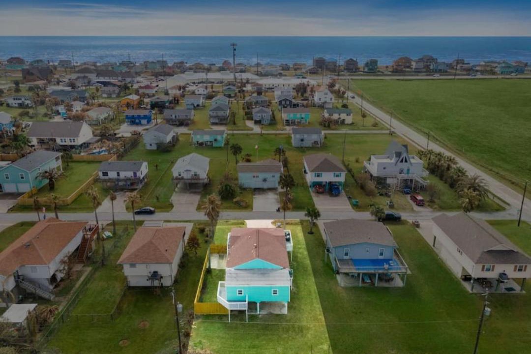 Photo of Others in Jamaica Beach