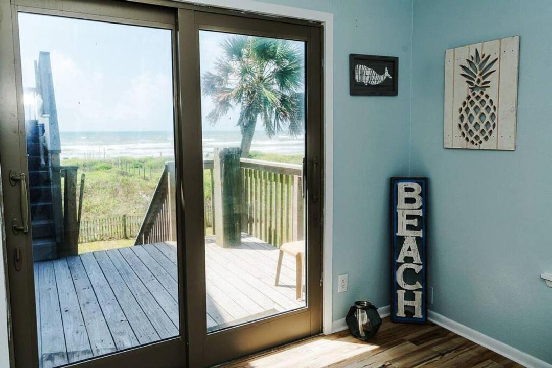 Photo of Others in Jamaica Beach