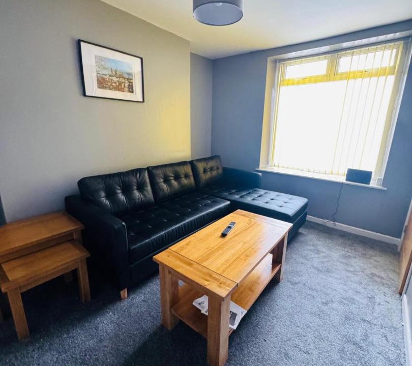 Photo of Others in Six Bells