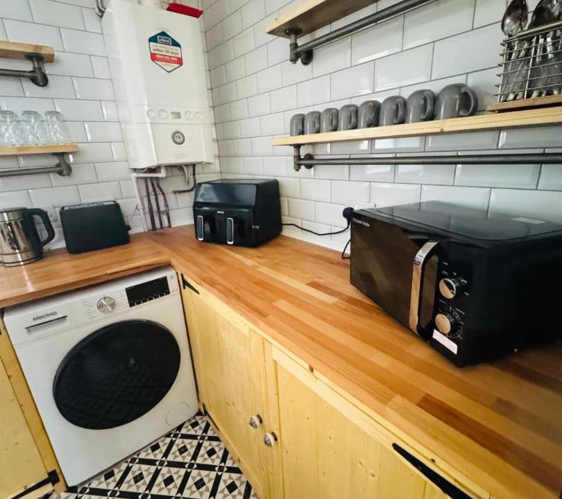 Photo of Kitchen in Six Bells