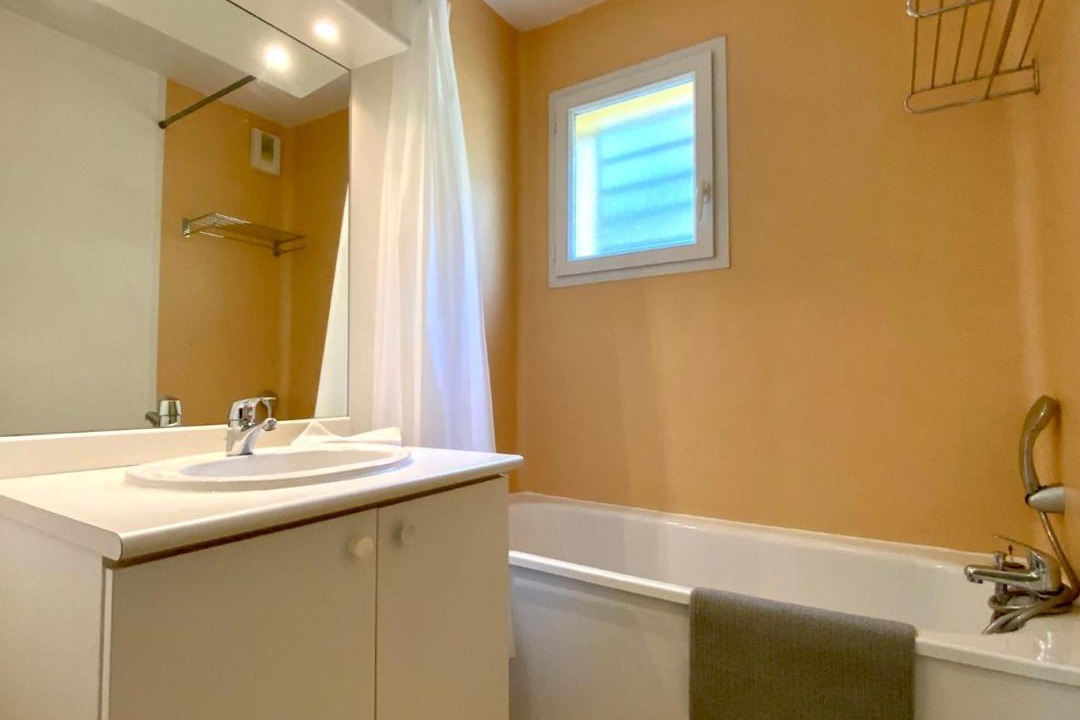 Photo of Bathroom in Avene