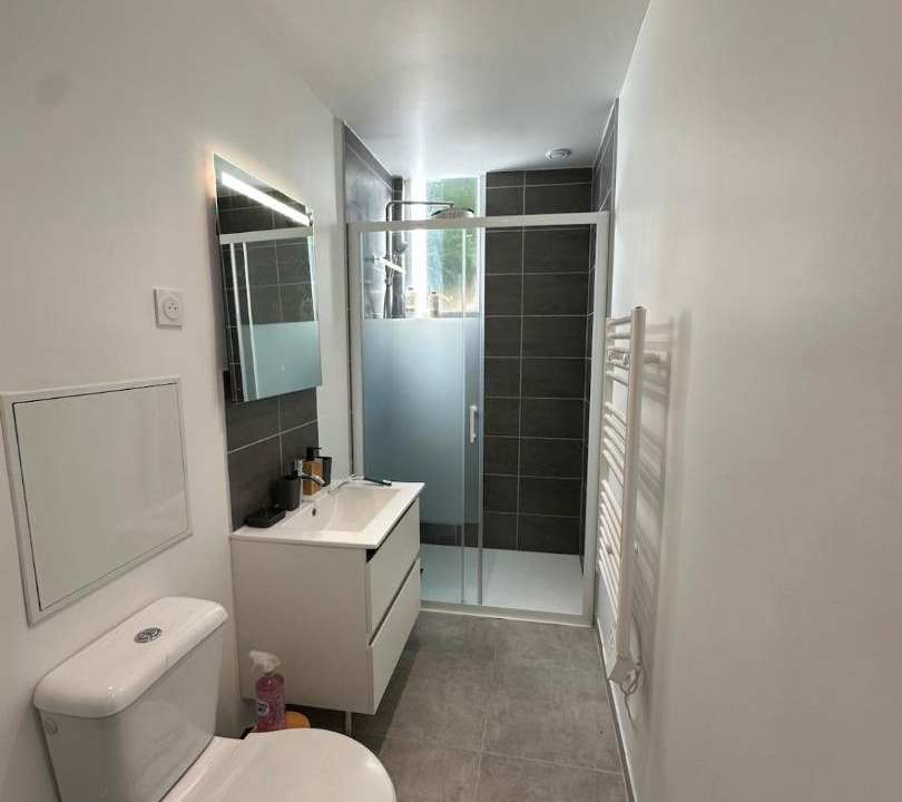 Photo of Bathroom in Craon