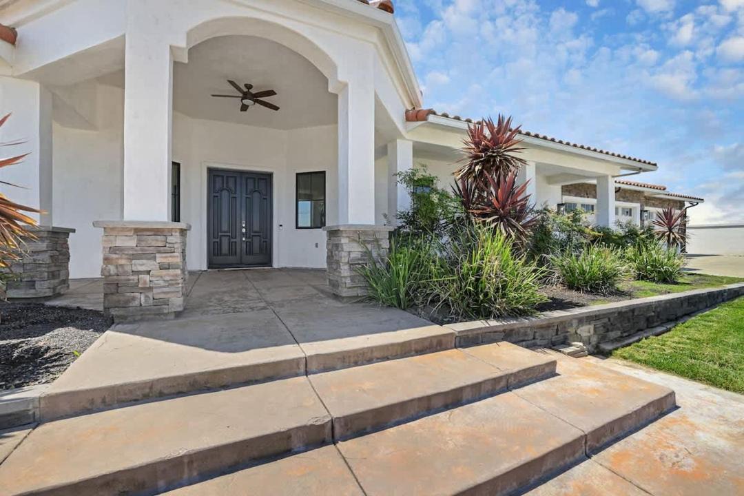 Photo of Others in Tracy