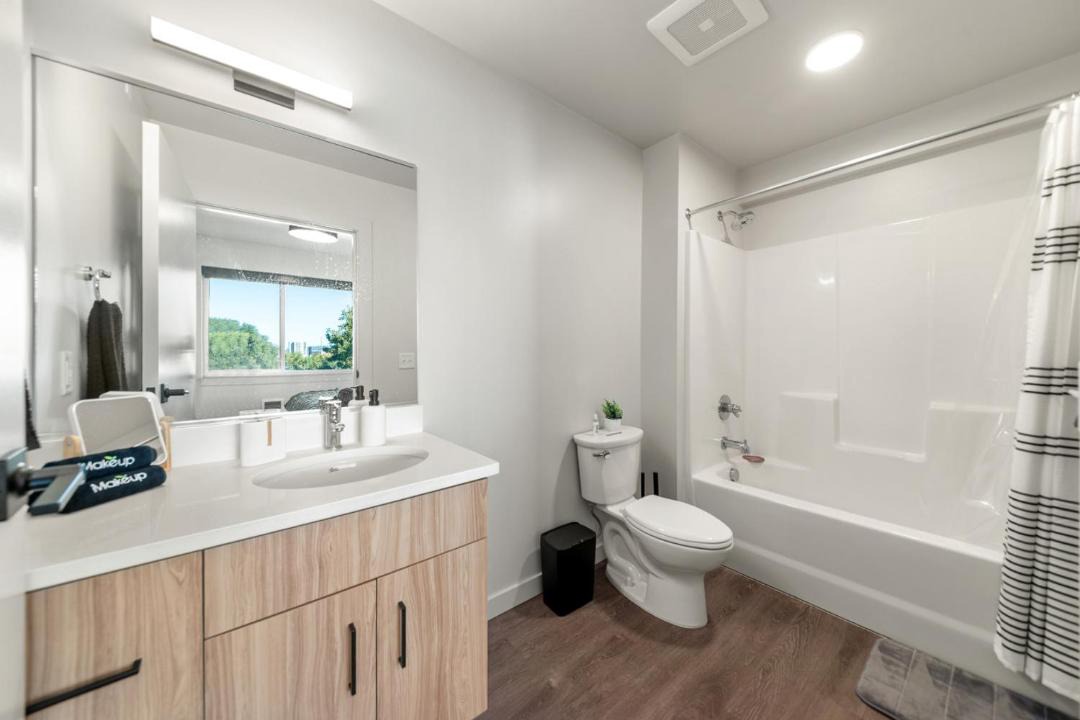 Photo of Bathroom in Cliff - Cannon
