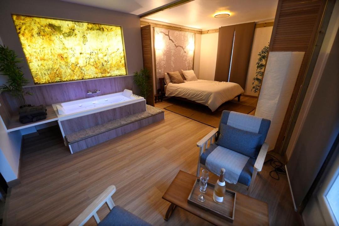 Photo of Bedroom in Conflans-Sainte-Honorine