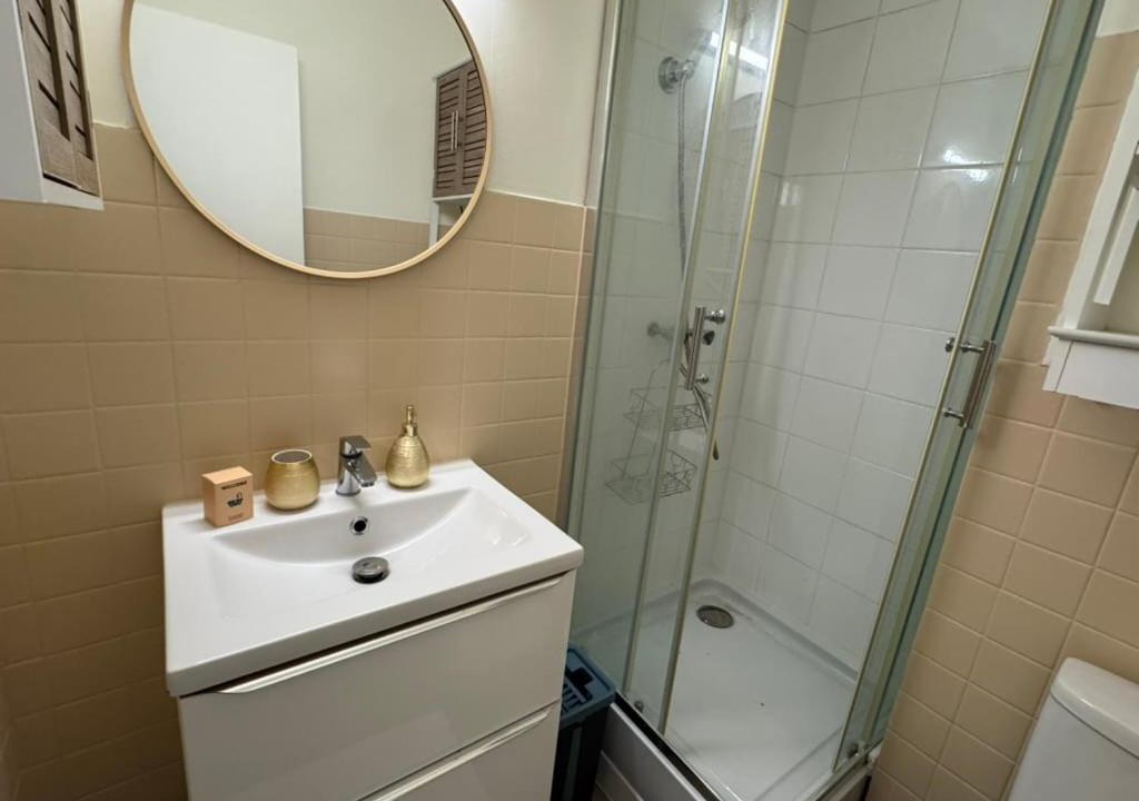 Photo of Bathroom in Saint-Lazare-Les Avenues