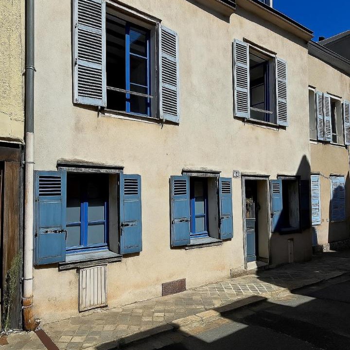 Photo of Buildings in Chartres