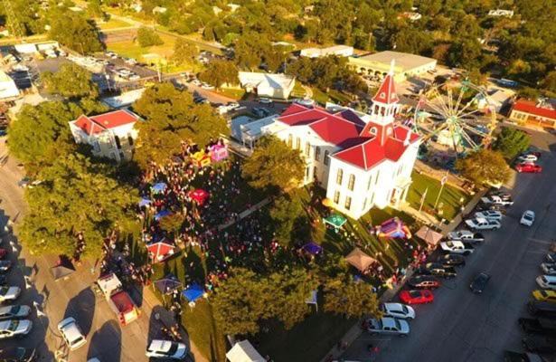 Photo of Others in Floresville