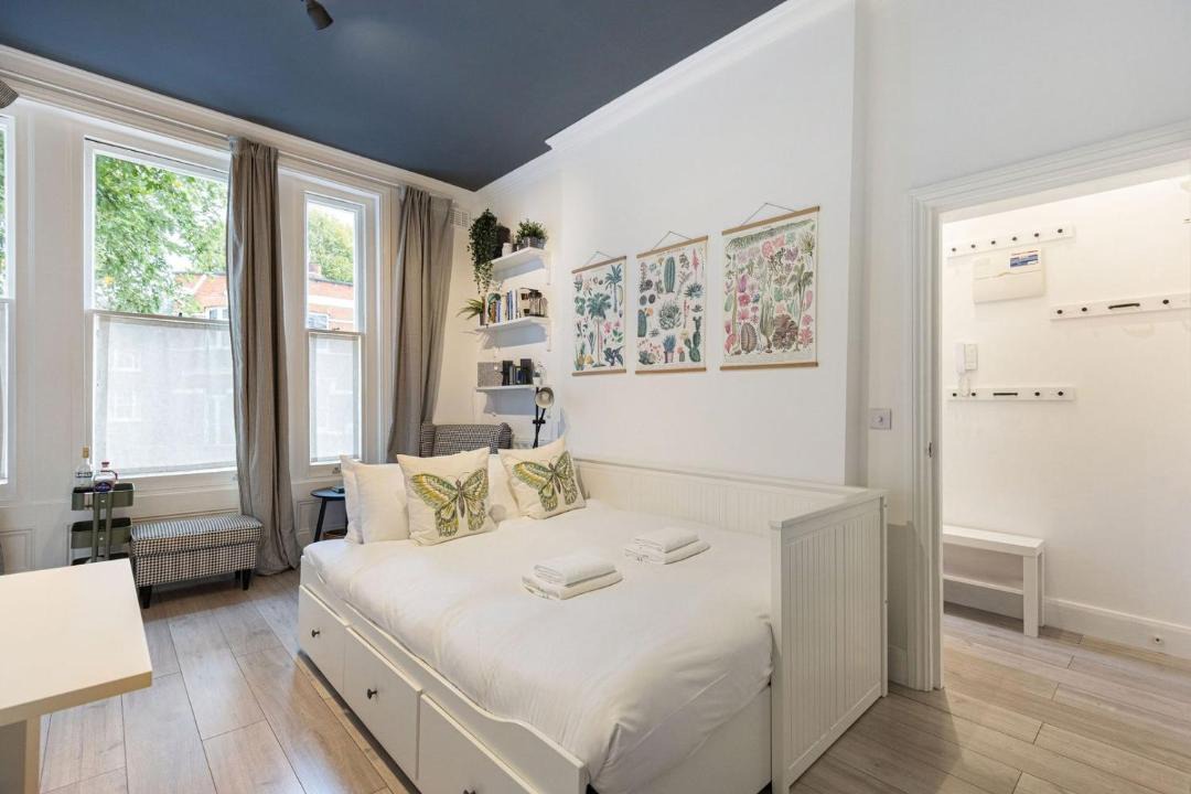 Photo of Bedroom in Addison