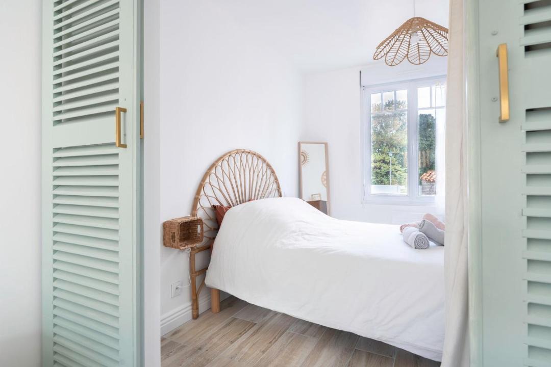 Photo of Bedroom in Angles